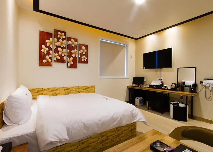 Hotel Ara 2*
